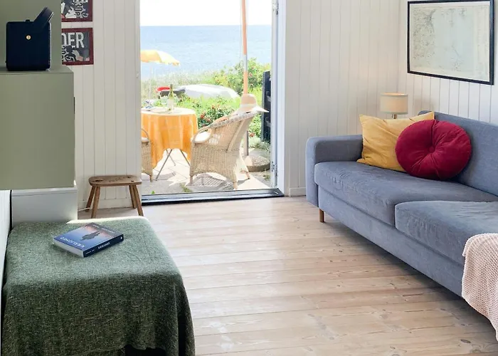 Beachfront House At Holken *